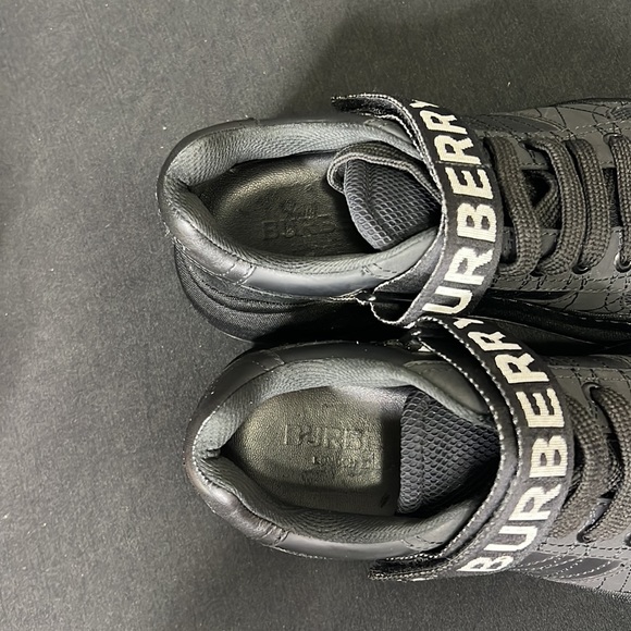 Burberry sneakers - Picture 7 of 8